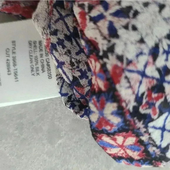 COPY 100% Silk - Joie long sleeve silk blouse - Picture 7 of 14